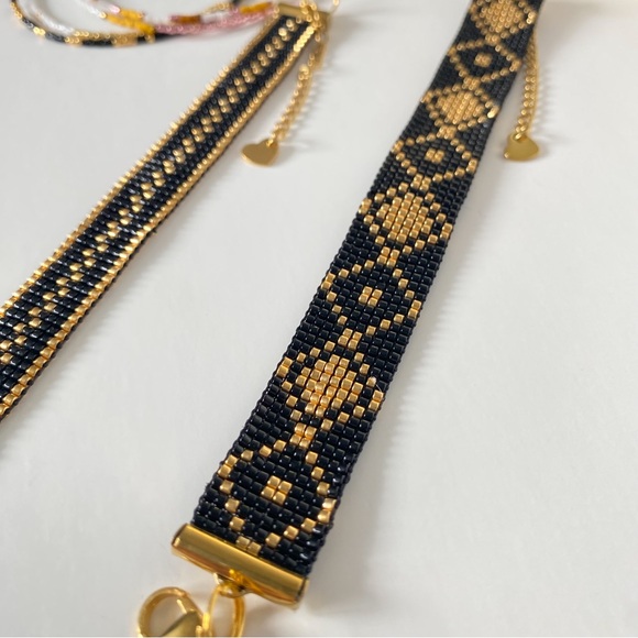 Black and Gold Beaded Bracelet - Picture 2 of 2